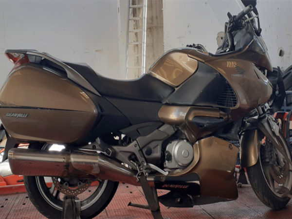 Despiece Honda NT700V